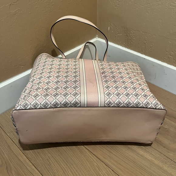 Tory Burch Geo Logo all over Tote - Picture 4 of 8